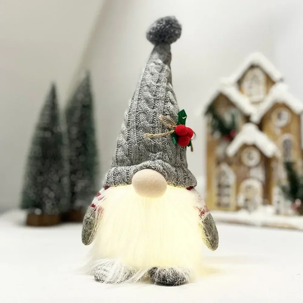 Adorno de Gnomo Navideño con Linterna y Gorro de Punto